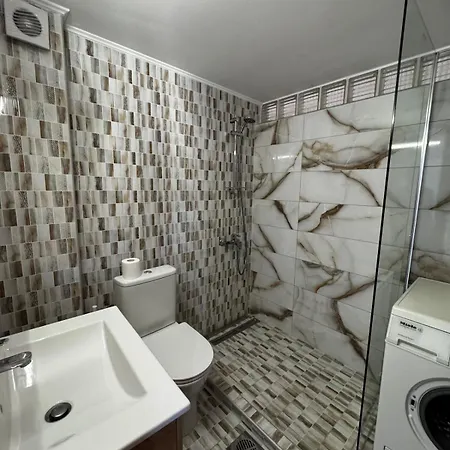 Florina Perea Beachside Apartment *