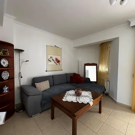 Florina Perea Beachside Apartment