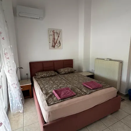 Florina Perea Beachside Apartment *