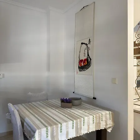Florina Perea Beachside Apartment *